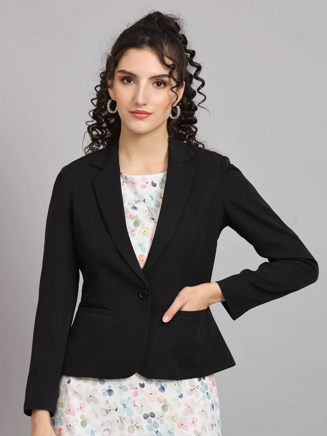 Black Polyester Notch Collar Short Blazer