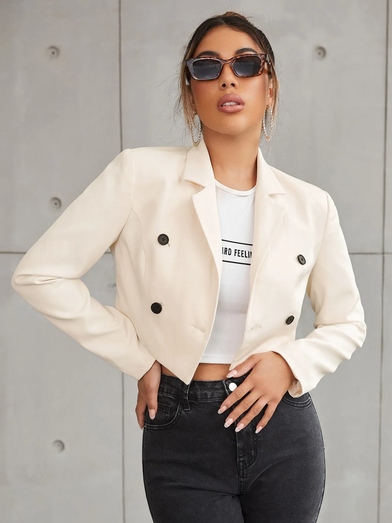 Elegant Plain Button Front Long Sleeve Lapel Crop Women Blazer