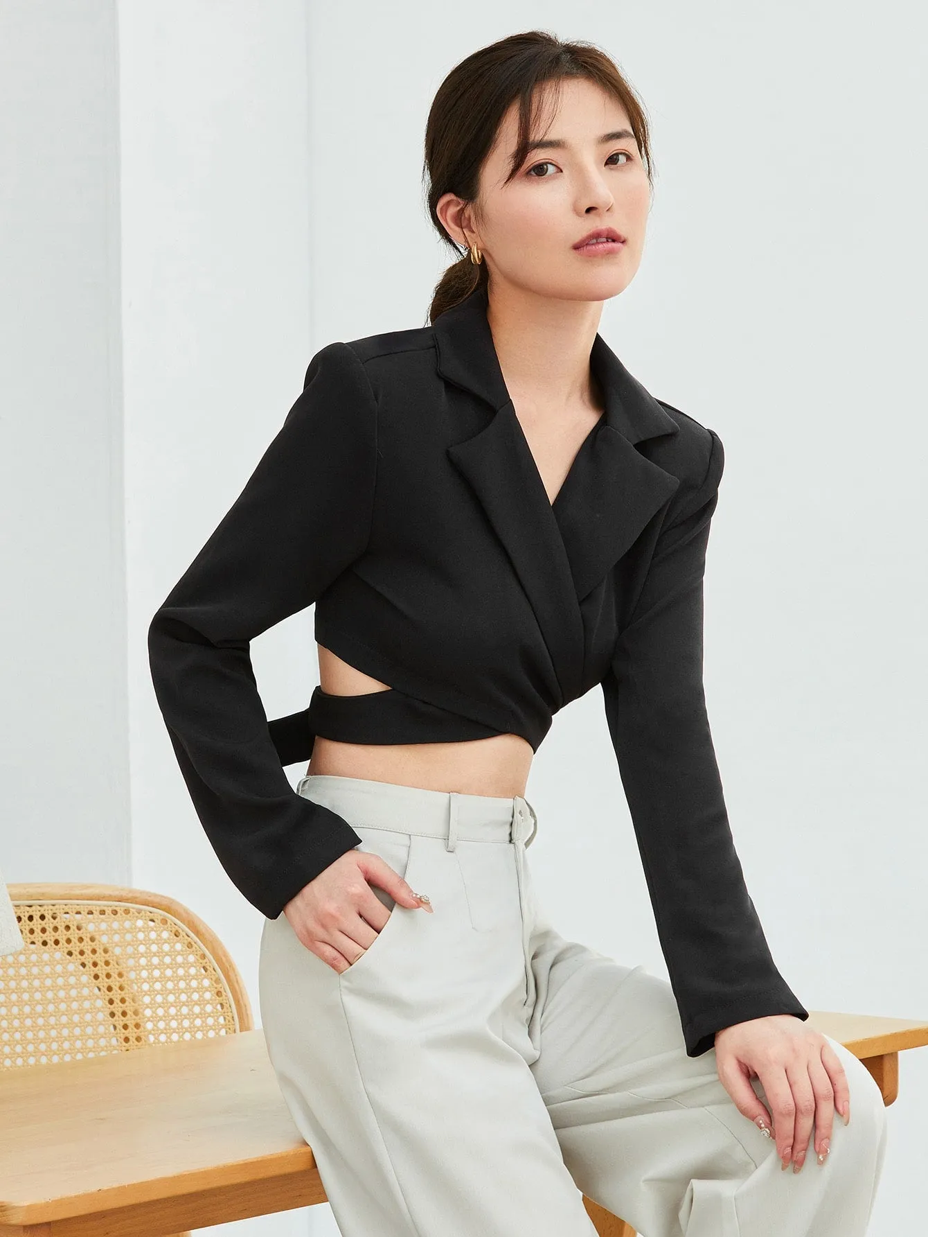 Lapel Neck Crop Blazer