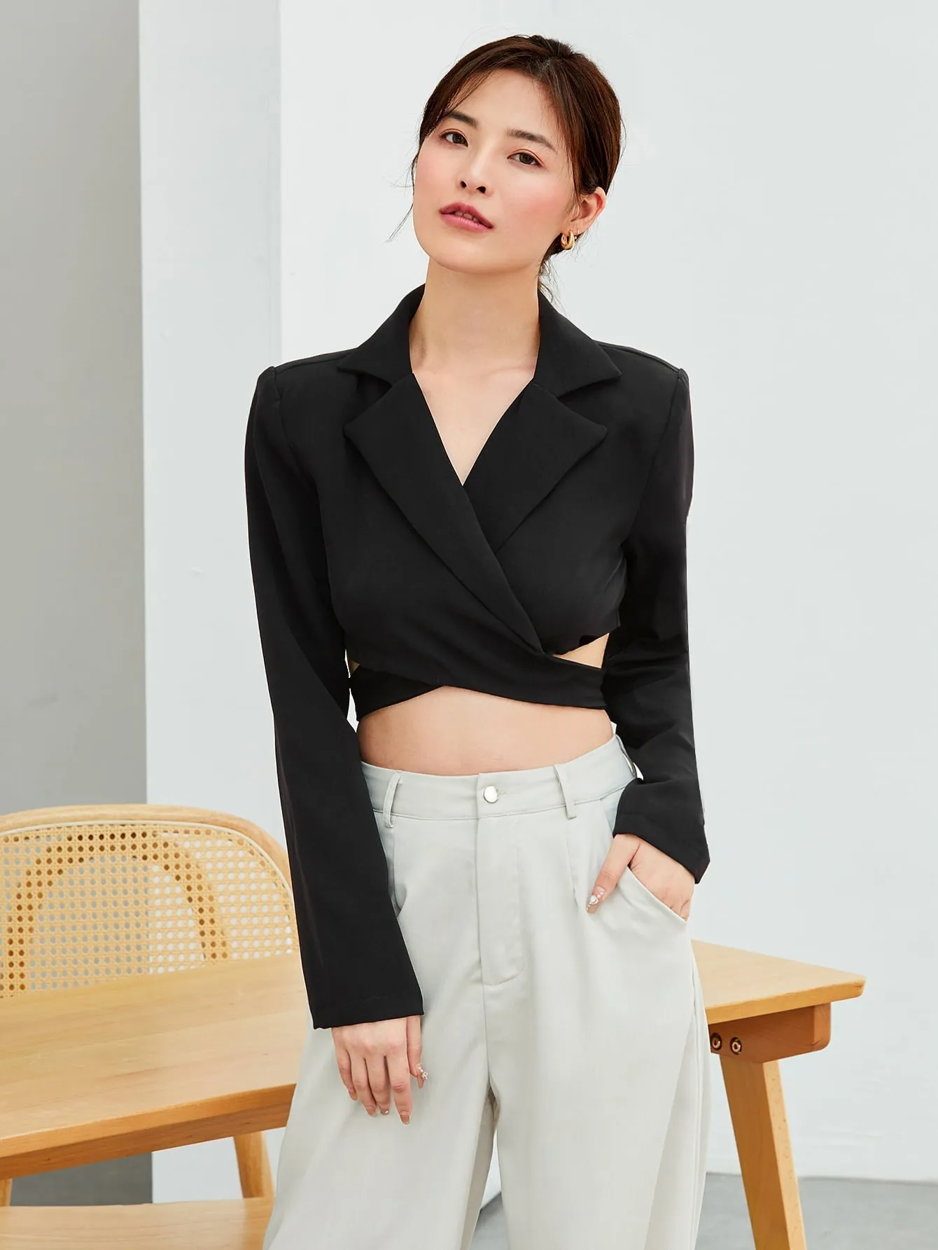 Lapel Neck Crop Blazer